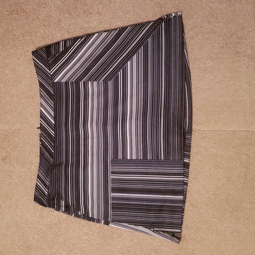 Lady Hagen Women's Striped Golf Skirt